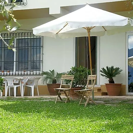 In By Garda Villa *