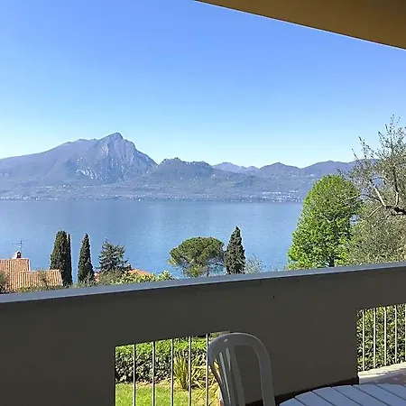 In By Garda Villa